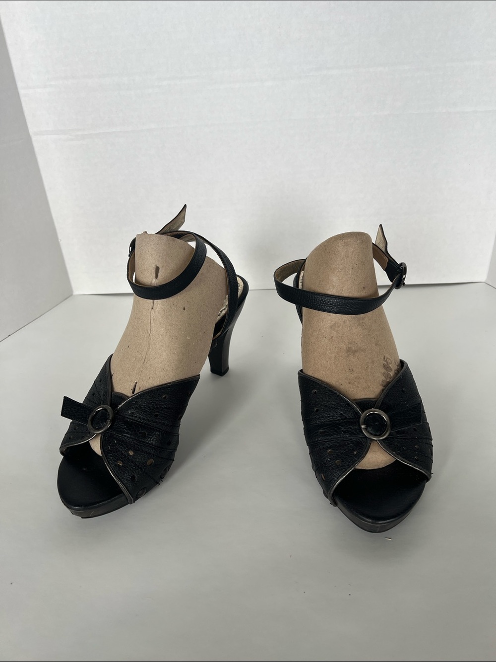 Miho Masui Italian leather peep toe heels - Picture 4 of 14